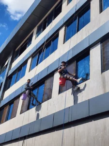 شركة تنظيف واجهات زجاج